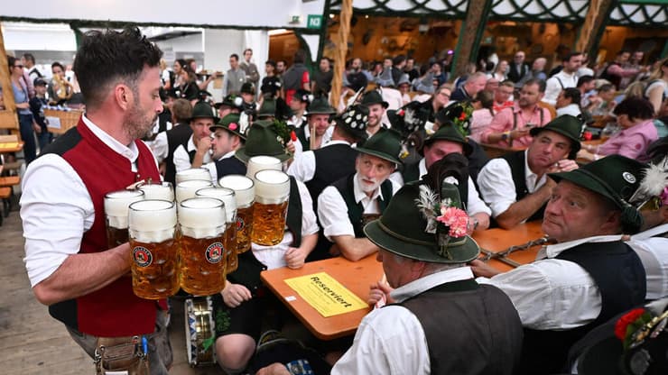 הבירות זורמות לשולחנות