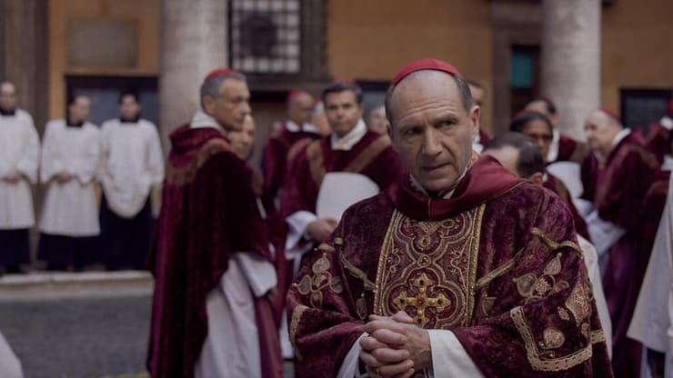 מתוך "עד שייצא עשן לבן"