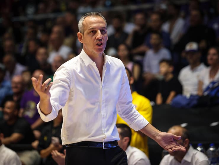 מאמן מכבי ת"א עודד קטש