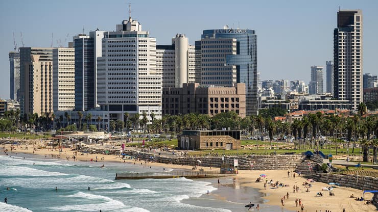 חוף הים בתל אביב