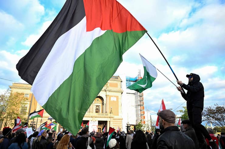 הפגנה פרו-פלסטינית לקראת ציון שנה למלחמה שטוקהולם שבדיה