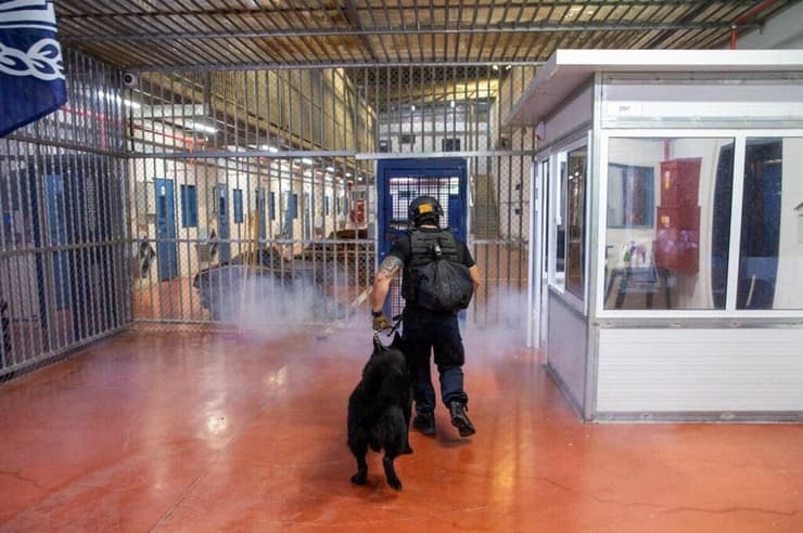 פעילות היחידות המיוחדות של שב"ס בכלא עופר