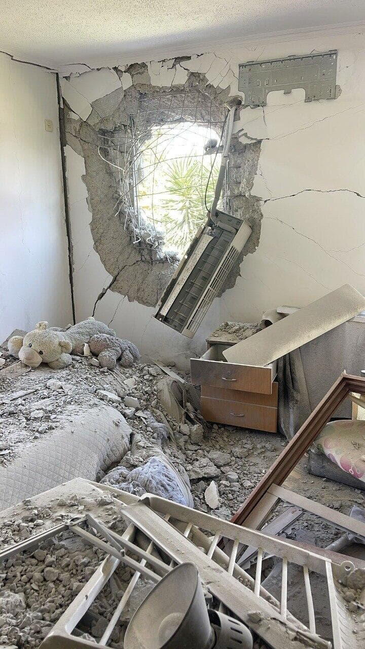 בית הרוס במרגליות ההרס בבית במרגליות כתוצאה מירי חיזבאללה