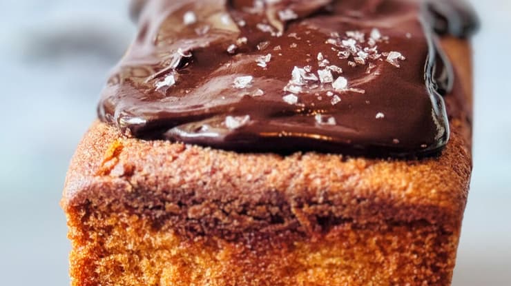 עוגת בננה עם שוקולד מלוח