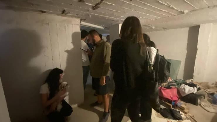 לבחור במקלט - אם ניתן להגיע אליו בזמן ההתגוננות הנדרש (צילום: גלעד כרמלי) לבחור במקלט - אם ניתן להגיע אליו בזמן ההתגוננות הנדרש