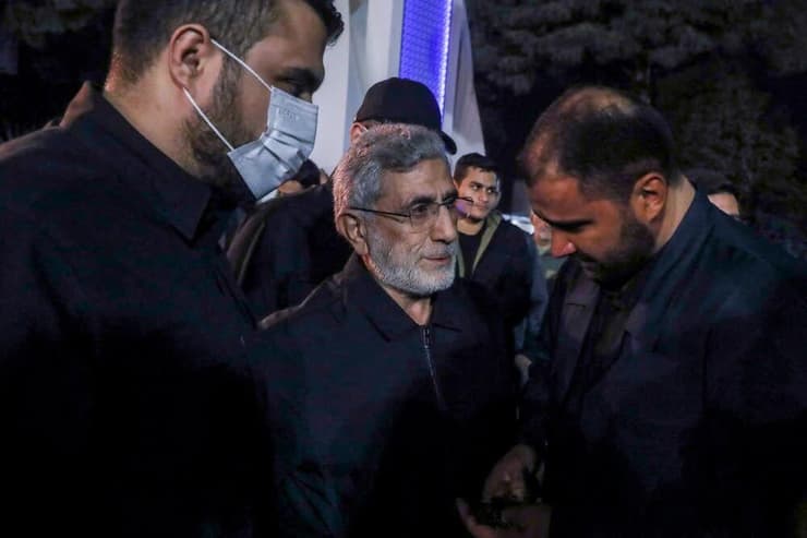 קאאני בשידור חי מטקס קבלת גופתו של נילפרושאן (בכיר משמרות המהפכה שחוסל עם נסראללה)