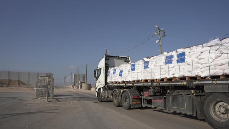 תיעוד מהעברת סיוע הומניטרי לצפון הרצועה מטעם הקהילה הבינלאומית