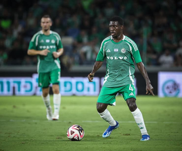 הוא חוזר. עלי מוחמד (צילום: עוז מועלם) עלי מוחמד