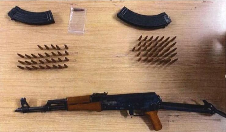 כלי נשק ששימשו את רוחאללה באזקנדי קצין בכיר בכוח קודס  של משמרות המהפכה באיראן, פעל לניסיון חיסול של מסיח עלינג'אד עיתונאית אמריקאית