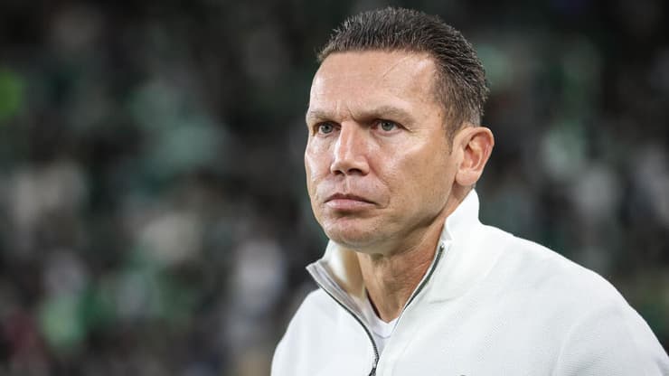 מצפים ממנו להביא תוצאות מיידיות. בכר (צילום: עוז מועלם) בית"ר ירושלים מכבי חיפה