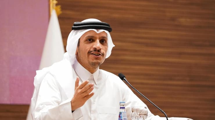 ראש ממשלת קטאר מוחמד בן עבד א-רחמן בן ג'אסם אאל ת'אני ואנתוני בלינקן מזכיר המדינה של ארצות הברית