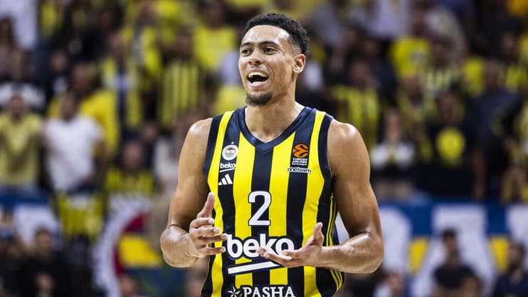 לא מאמין בתל אביביות. ווייד בולדווין (Tolga Adanali/Getty Images) שחקן פנרבחצ'ה ווייד בולדווין