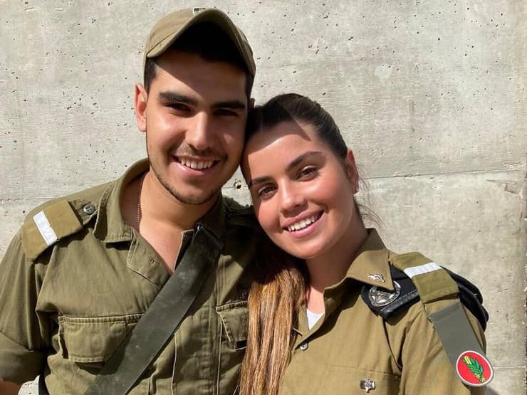 רס"ן גיא נזרי ואחותו התאומה