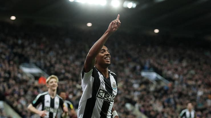 ניוקאסל חזרה לנצח. איסאק חוגג