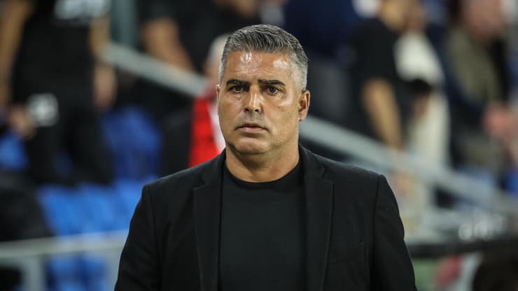 יציל את אשדוד מירידה? סילבס (צילום: עוז מועלם) מאמן הפועל חדרה חיים סילבס