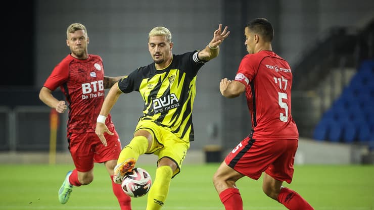 שחקן בית"ר ירושלים ירדן שועה