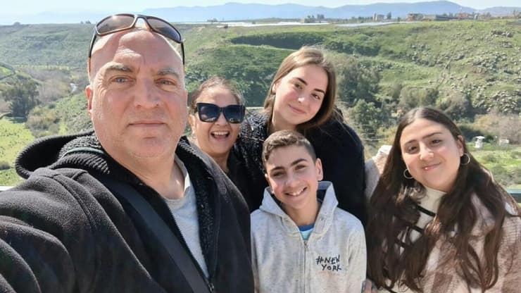 יעל אשל אחותה של רוני אשל