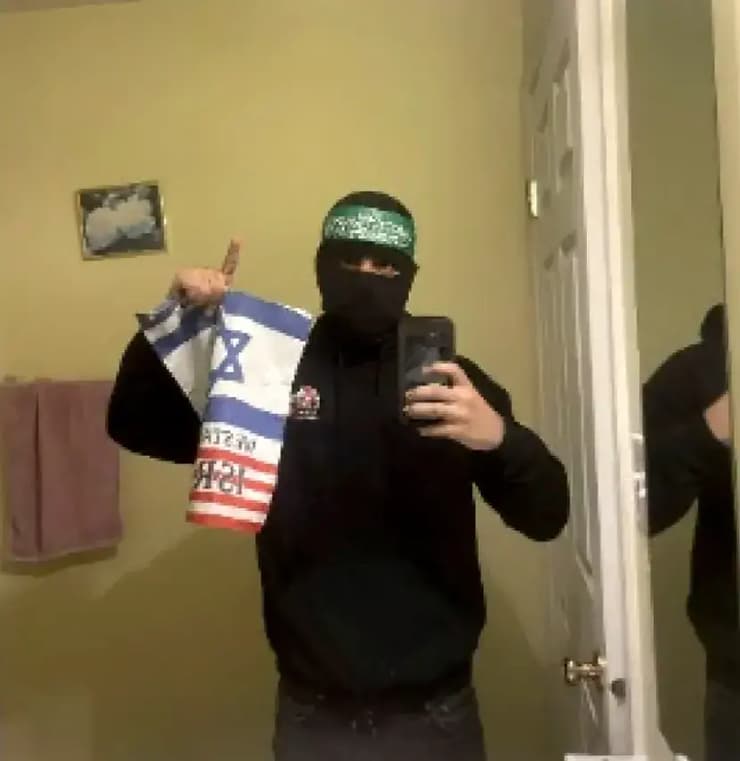 מוחמד חמאד בתמונה שפרסם ברשת