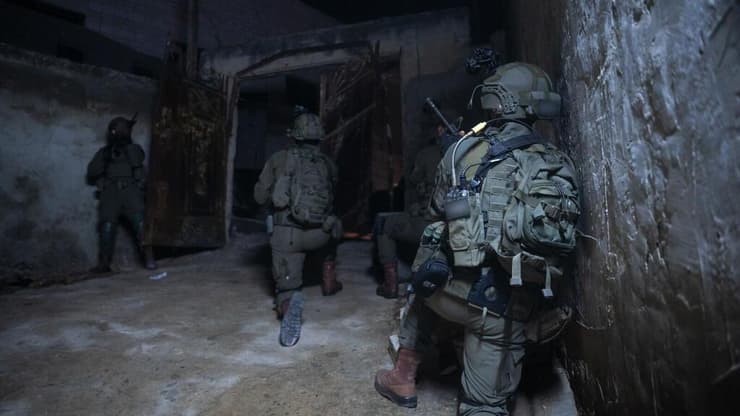 כוחות הביטחון בפעילות בנור א-שמס (צילום: דובר צה"ל) פעילות לוחמי סיירת חרוב בחטיבת מנשה