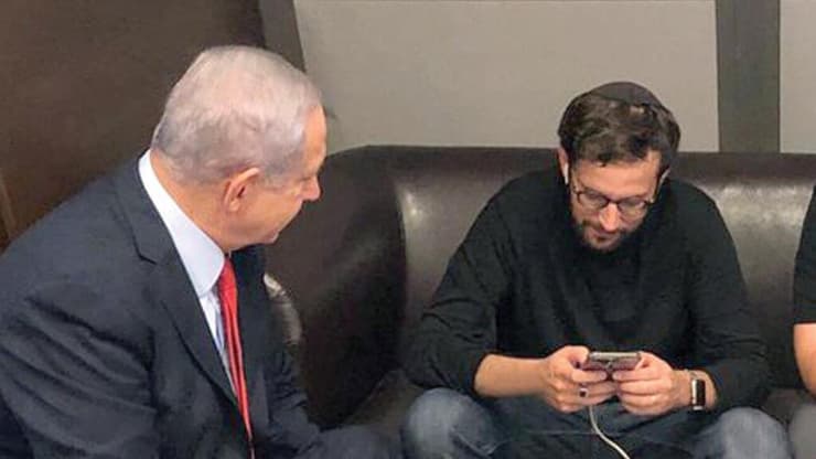 טופז לוק (מימין) ויונתן אוריך עם ראש הממשלה בנימין נתניהו