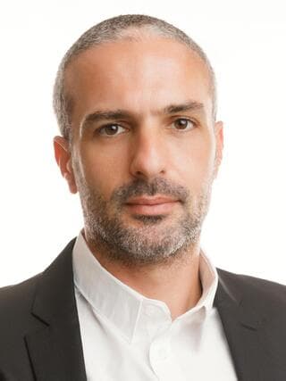 עו"ד גיא שוסט