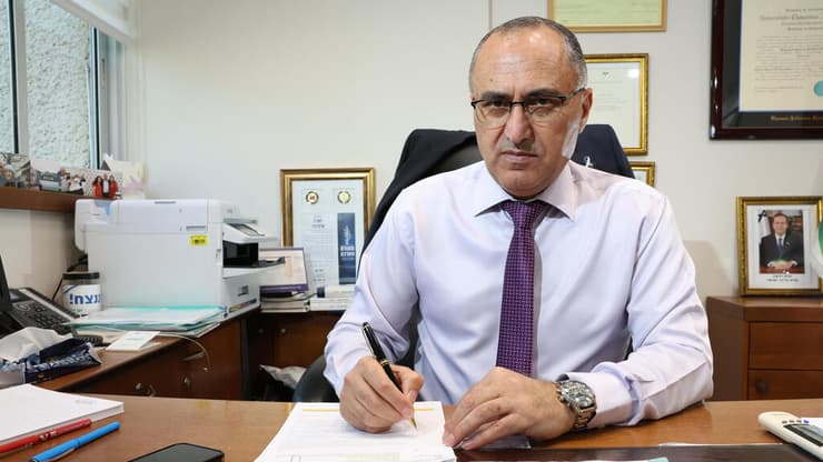 "ההנהלה אשר נתנה גיבוי לרישומים שנעשו". מנהל בית החולים קפלן, פרופ' טריף בדר, ספג ביקורת קשה (צילום: שאול גולן) פרופ' טריף בדר