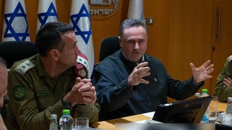 שר הביטחון ישראל כ"ץ בפגישה ראשונה עם הרמטכ"ל הרצי הלוי בפורום המטה הכללי