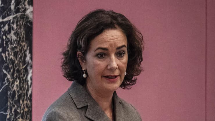 "לא פאשלה שלה". ראש העיר אמסטרדם פמקה הלסמה (צילום: Dingena Mol / ANP / AFP) פמקה הלסמה ראש עיריית אמסטרדם