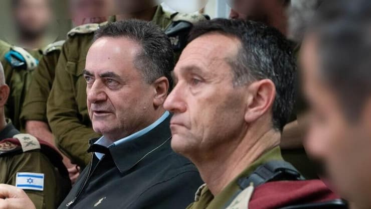 שר הביטחון ישראל כ"ץ בביקור בפיקוד הצפון ביחד עם הרמטכ"ל רב-אלוף הרצי הלוי ומפקד פיקוד צפון, האלוף אורי גורדין