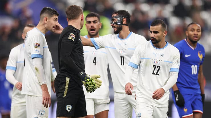 שחקני נבחרת ישראל מחמוד ג'אבר, שגיב יחזקאל, רז שלמה, עידן נחמיאס, דניאל פרץ