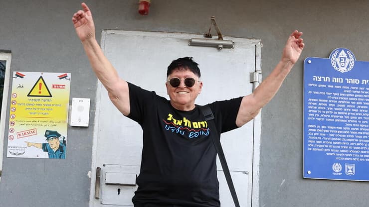 שפי פז נכנסת למעצר בנווה תרצה