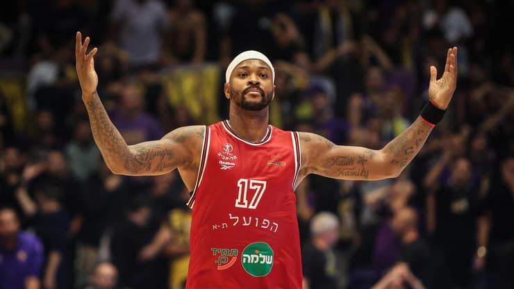 מבוקש בבירה. פוסטר (צילום: עוז מועלם) פוסטר