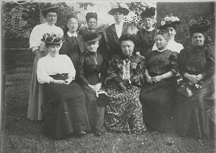 הנהלת אגודת הנשים היהודיות בפרנקפורט, בראשית המאה ה-20