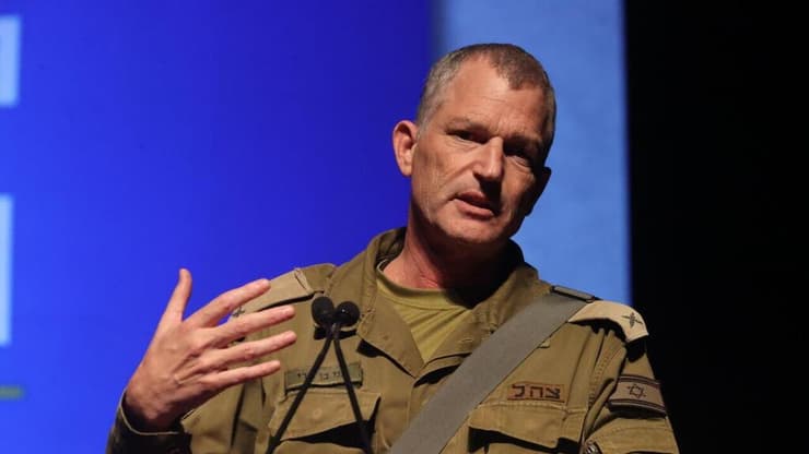 קצין המילואים הראשי תא"ל בני בן ארי בועידת משפחות המילואים הראשונה בישראל