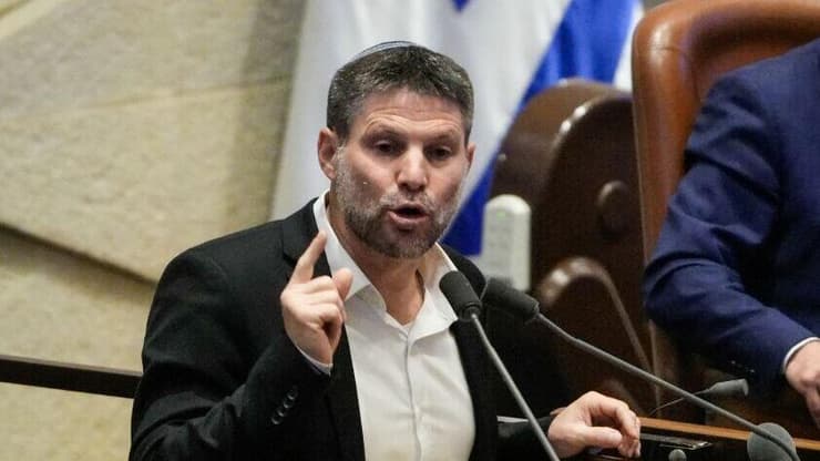"וושינגטון פוסט": "אמירות כמו של סמוטריץ' עשויות לחזק את הרושם שהצהרות על התנחלות בעזה וגירוש פלסטינים מקובלות בשדה הקרב" (צילום: שלו שלום) נאום בצלאל סמוטריץ' במליאת הכנסת