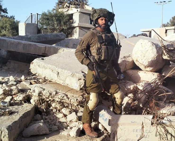 איינאו ממו בשירות הצבאי