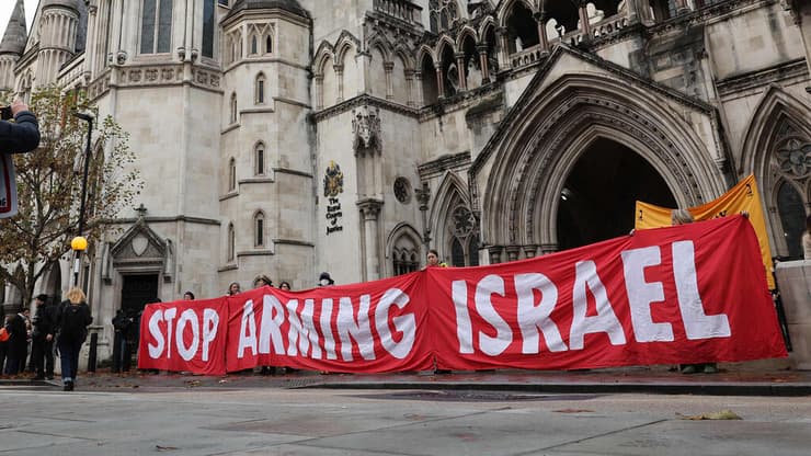 מחאה נגד ישראל בבריטניה בדרישה מהממשלה להפסיק לחמש את צה"ל