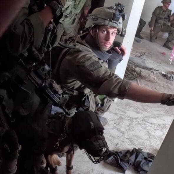 "הפציעה והמלחמה נותנות תחושת מסוגלות". ירין פוני לפני הפציעה (צילום: אלבום פרטי) ירין פוני נפצע בחאן יונס