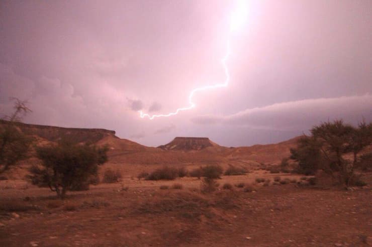 סופת ברקים בנגב