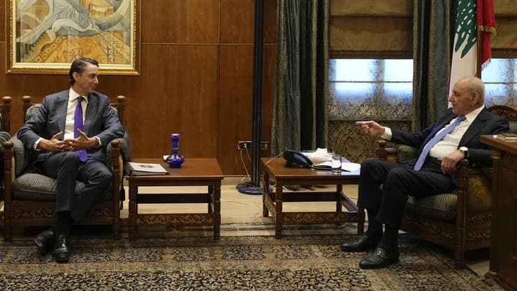 עמוס הוכשטיין פגישה עם נביה ברי