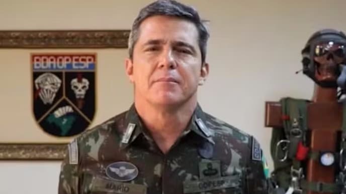 הגנרל לשעבר מריו פרננדס ששימש כיועצו של נשיא ברזיל לשעבר ז'איר בולסונרו ונעצר במסגרת חשד לתכנון הפיכה נגד לולה דה סילבה אחרי ניצחונו ב-2022