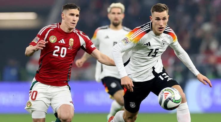 ניקו שלוטרבק ורולנד שלאי (רויטרס) ניקו שלוטרבק ורולנד שלאי