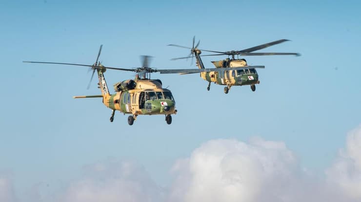 תיעוד מהעברת סיוע הומניטרי לרצועת עזה ע"י מסוקים של חיל האוויר הירדני 