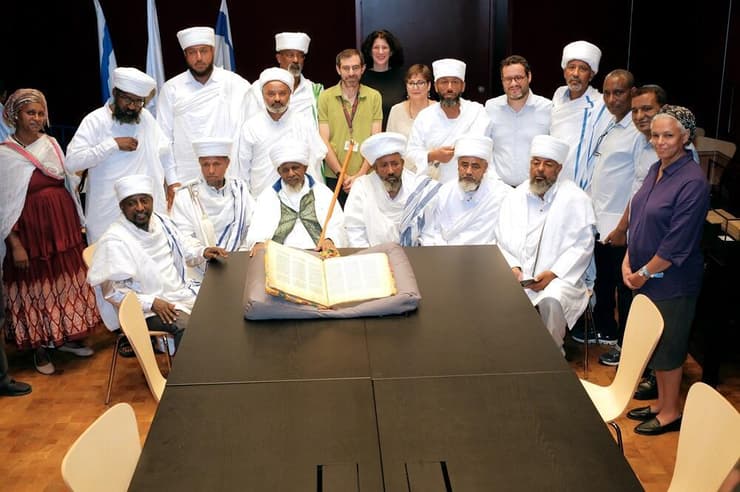 הקסים בביקור בספרייה הלאומית