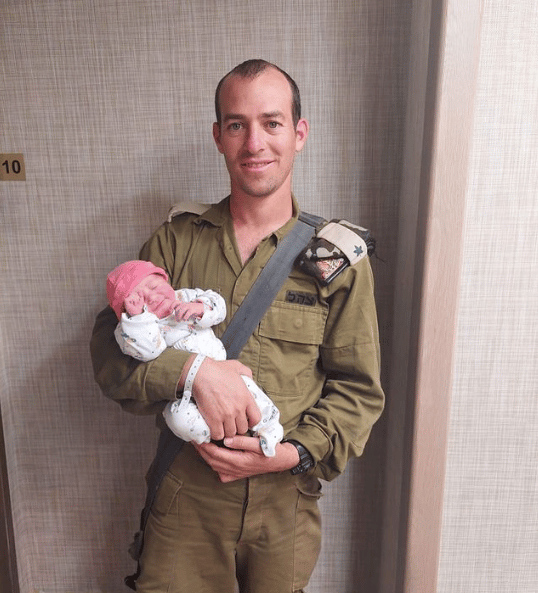 יואל גליקמן עם בתו