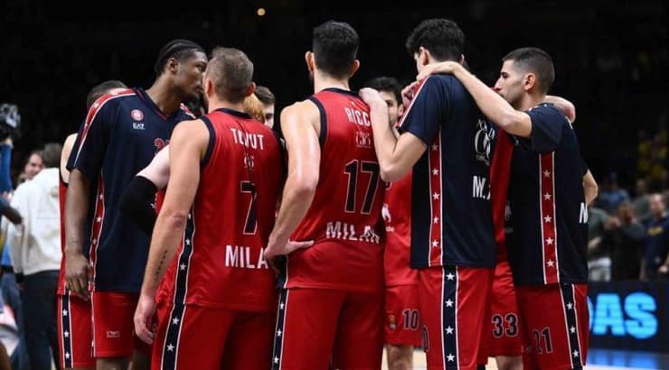 שחקני אולימפיה מילאנו (האתר הרשמי של אולימפיה מילאנו) שחקני אולימפיה מילאנו