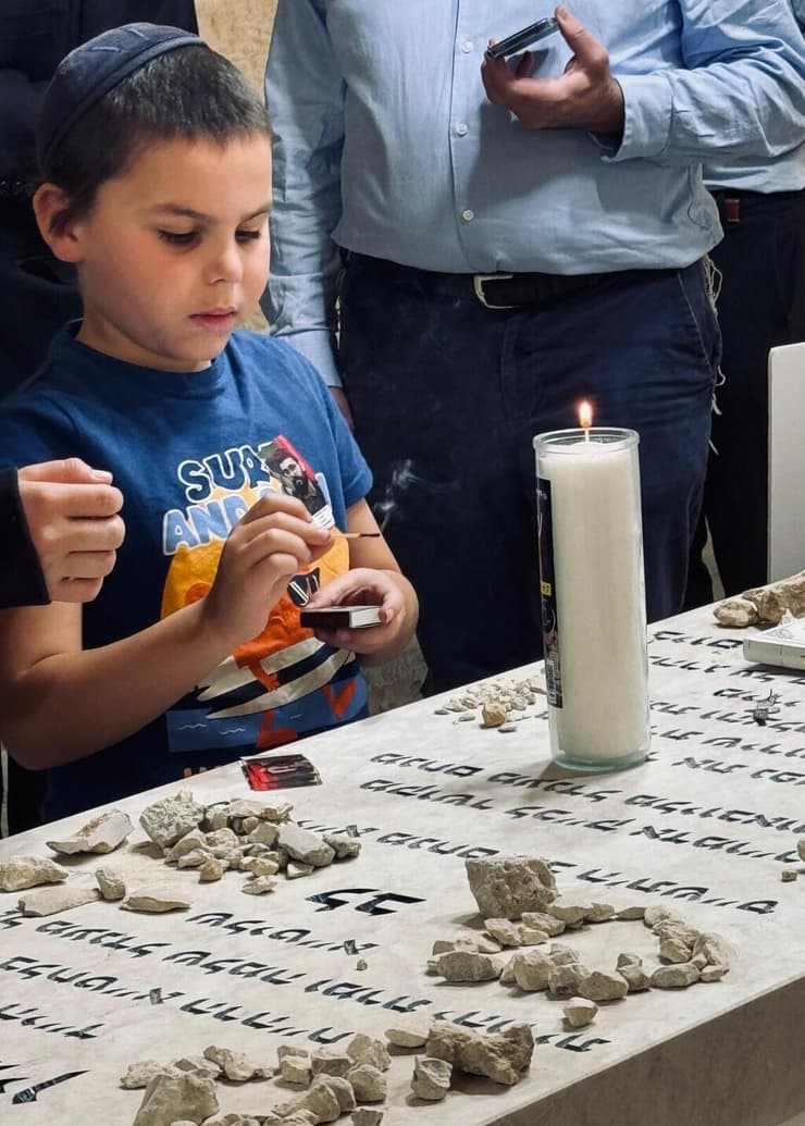 שמואל לב על קבר אחיו בנימין