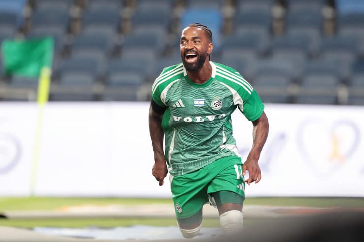 לא פוגע. אנסימבה (צילום: עמרי שטיין) ויטאל אנסימבה