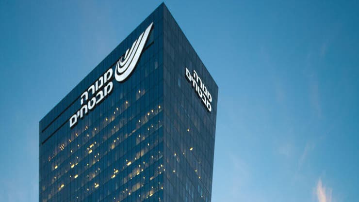 בניין מנורה