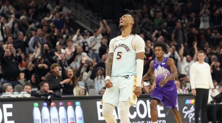 סטפן קסטל חוגג (רויטרס) סטפן קסטל חוגג